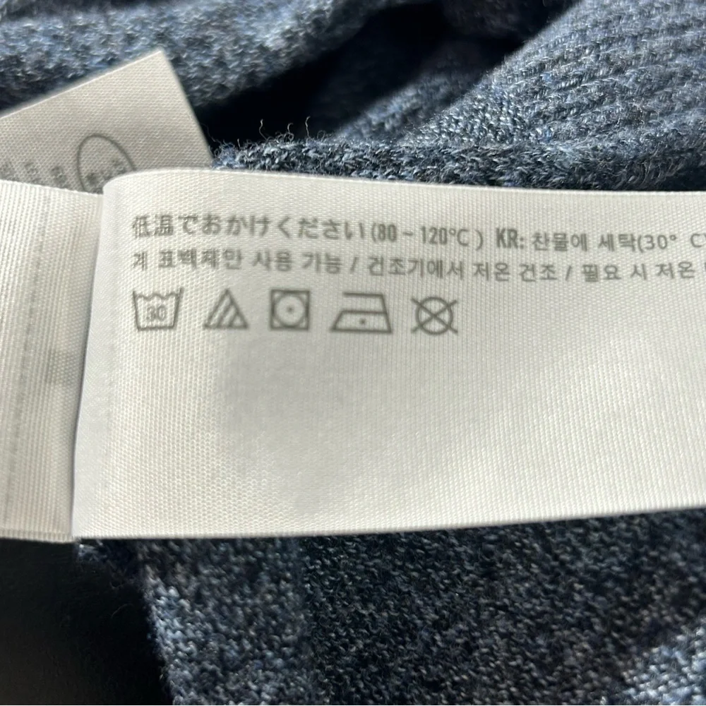 Hollister pre please stains